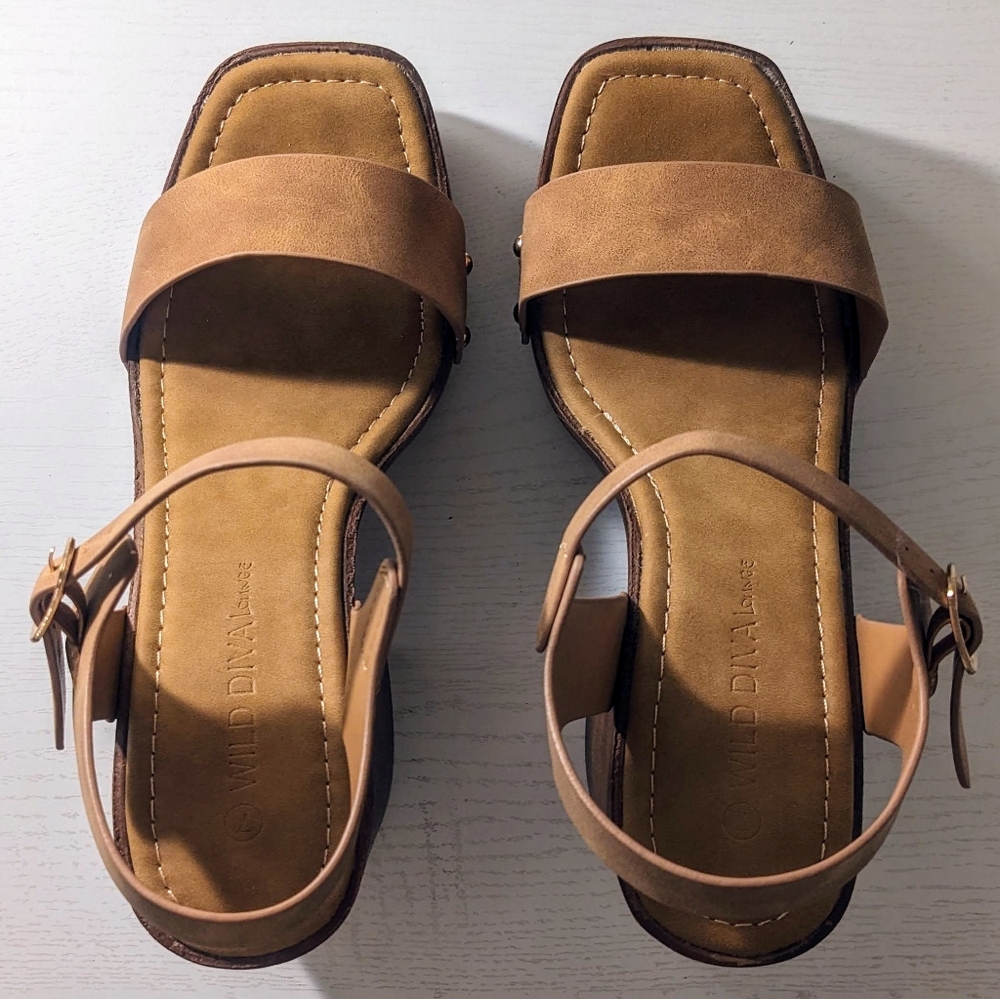 NWOT 7 Mocha Brown Square Toe Heeled Sandals - Picture 2 of 6